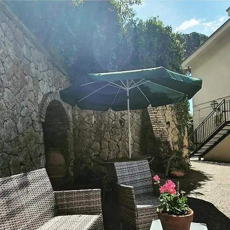 Alojamento de Acomodação e Pequeno-almoço Princess Frascati